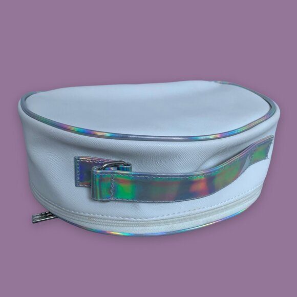 Elizabeth Arden NY Semi-Circle Leather Holographic Makeup Beauty Bag in White - Picture 2 of 7